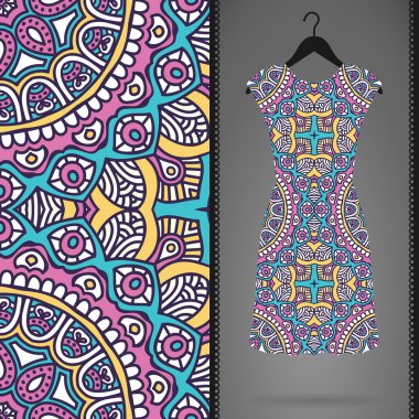 Etnik çiçek Dikişsiz desen elbise ile