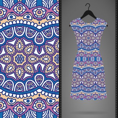 Etnik çiçek Dikişsiz desen elbise ile