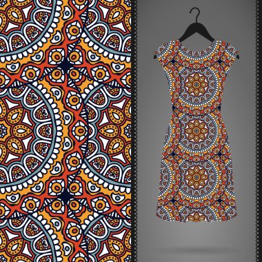 Etnik çiçek Dikişsiz desen elbise ile