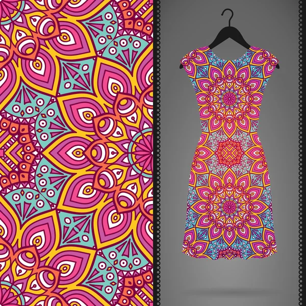 Patrón sin costura floral étnico con vestido — Vector de stock