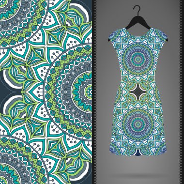 Etnik çiçek Dikişsiz desen elbise ile