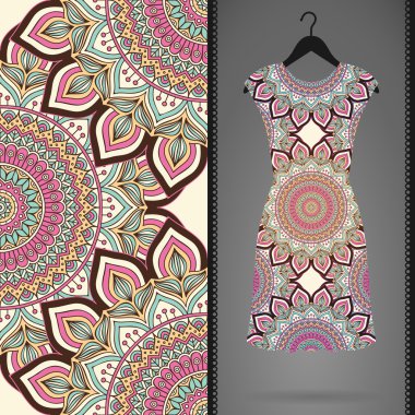 Etnik çiçek Dikişsiz desen elbise ile