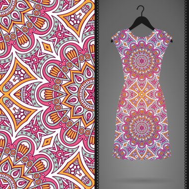 Etnik çiçek Dikişsiz desen elbise ile