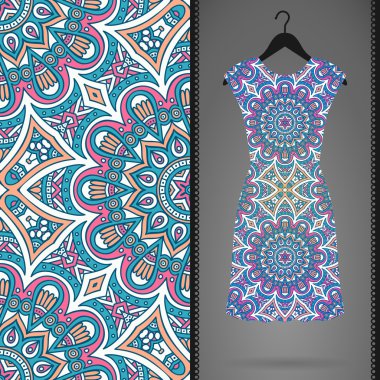 Etnik çiçek Dikişsiz desen elbise ile