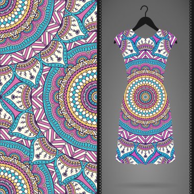 Etnik çiçek Dikişsiz desen elbise ile