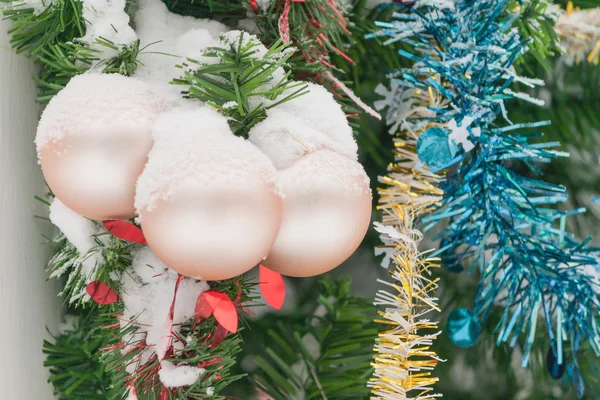 Noel süslemeleri yakın çekim topları