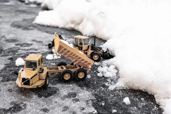 Excavator Cargo Truck Models Accumulating Large Amounts Snow One Side — Stock Photo, Image