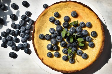 Nefis lezzetli ev yapımı cheescake.