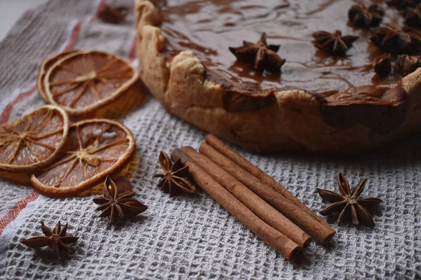 Prachtige Zelfgemaakte Pompoentaart Met Karamel Top — Stockfoto