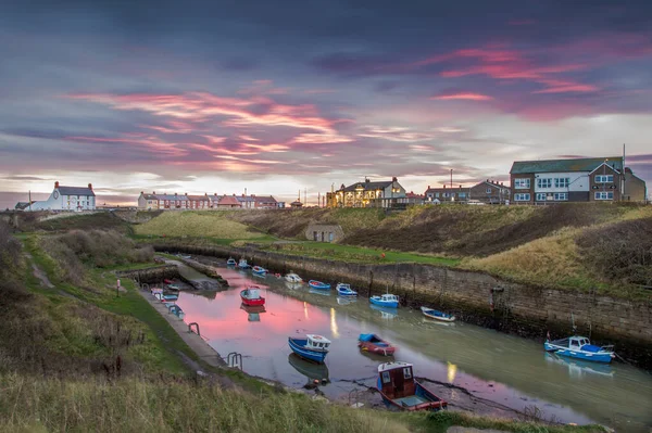 Burn Avec Les Bateaux Pêche Amarrés Seaton Sluice Northumberland Lever — Photo