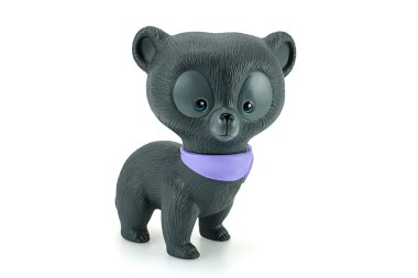 içinde dönüştürülmüş üçüz yavru ayı.