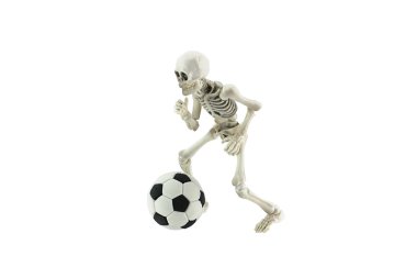 İskelet cotrol bir futbol topu beyaz arka plan üzerinde izole.