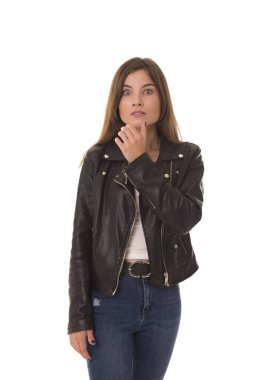 Şaşırmış kız, gözleri açık.. 