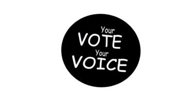 Oylama logosu. ABD başkanlık seçimi 2020. İçinde işaret işareti olan sözcüğe oy verin. Siyasi seçim kampanyası logosu. Rozet tasarımı için uygulanabilir.