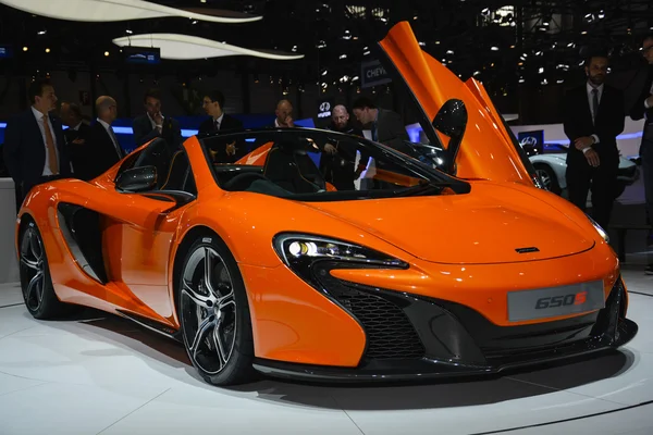 McLaren 650s pavouk na ženevském autosalonu — Stock fotografie