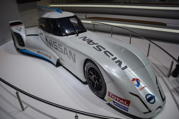 Nissan ZEOD RC corredor híbrido en el Salón del Automóvil de Ginebra — Foto de Stock