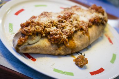 Leiden Hava karardıktan sonra hayat buluyor