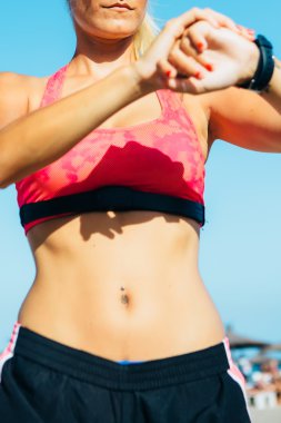 Sporcumuz saatler çalıştırmak için kontrol