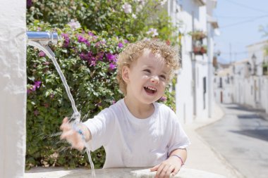 child and fountain clipart
