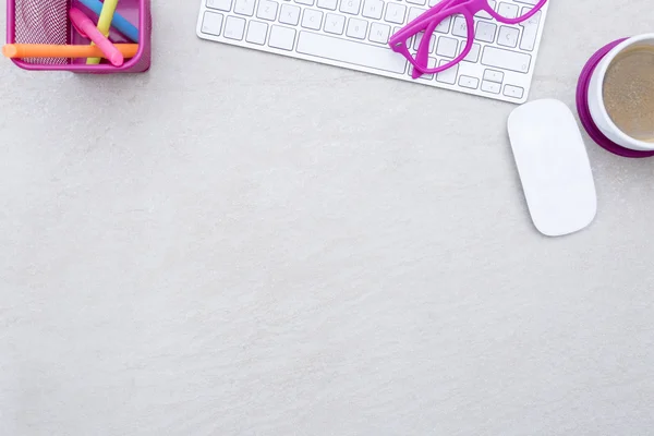 Business desk and a white keyboard — Stock Photo, Image