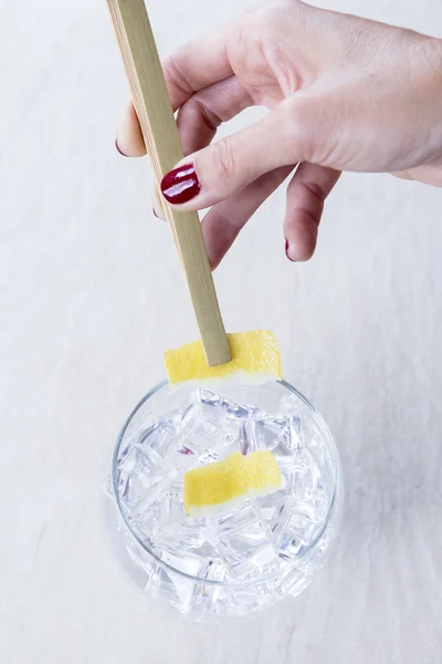 Flavoring the rim of a balloon glas — Stock Photo, Image