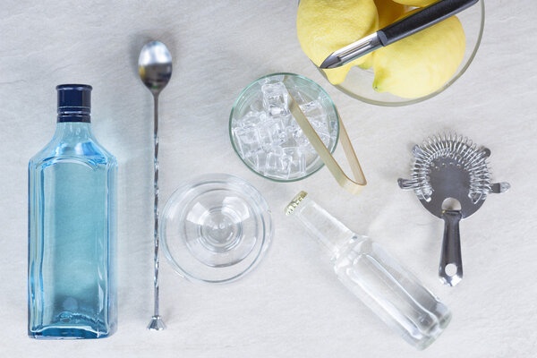 джин-тоник коктай
