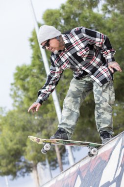 patenci atlamak için hazır