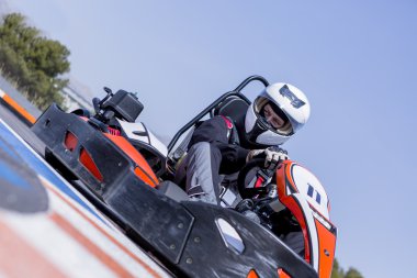 gokart pilot yarış