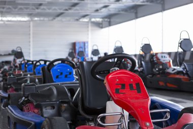 satır go-kart Park üzerinde