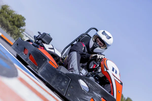 Gokart pilot racing — Stock Photo, Image