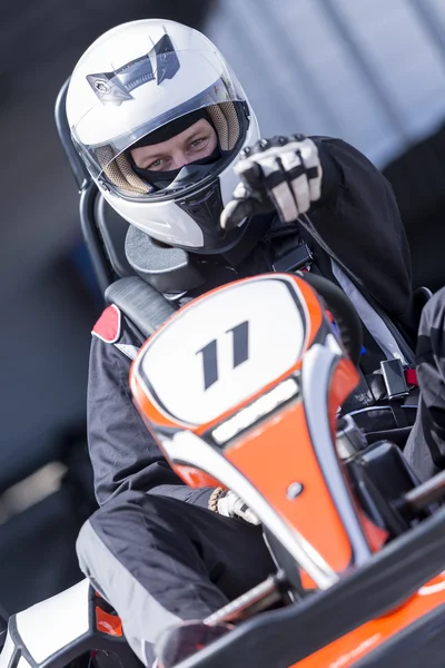 Conductor de karting listo para la carrera —  Fotos de Stock