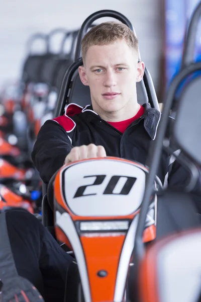 Pilot testet ein Go-Kart — Stockfoto