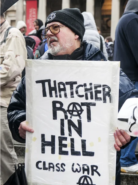 Protestujących gromadzą na Trafalgar Square — Zdjęcie stockowe