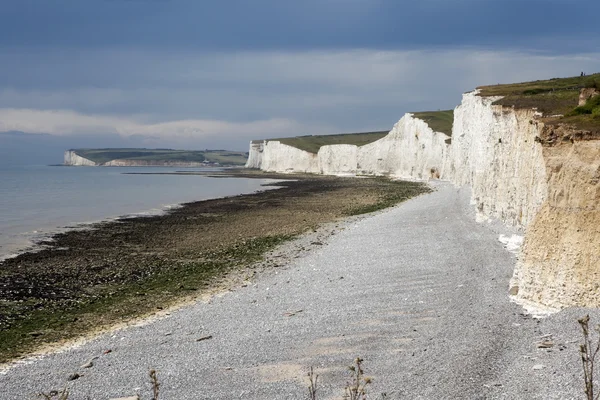 Klify i latarnię morską w Beachy Head, na południowym wybrzeżu E — Zdjęcie stockowe