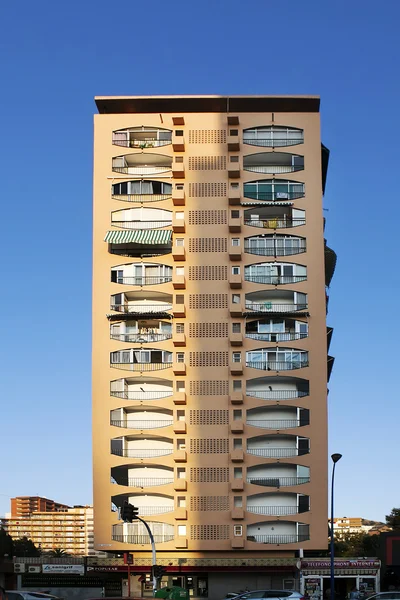 The skyscraper. Benidorm is a coastal city in Alicante. Benidorm is a major beach destination for European tourism. Spain — Stock Photo, Image