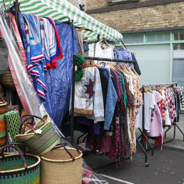 Bit pazarı Colambia flower market yakınındaki