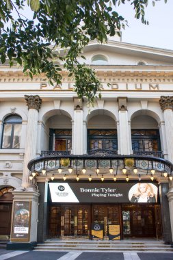 Londra, İngiltere - 20 Eylül 2020, Londra Palladium, Argyll Street, Londra 'da bulunan, Soho' nun ünlü bölgesinde yer alan bir Batı Yakası tiyatrosudur..