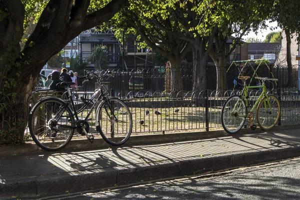 Londra Ngiltere Eylül 2020 Doğu Londra Küçük Bir Parkta Gün — Stok fotoğraf