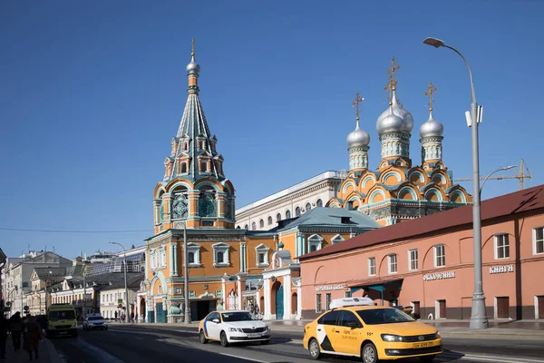 Москва Россия Апреля 2021 Года Церковь Святой Грибы Неокесарийской Дебрицахе — стоковое фото