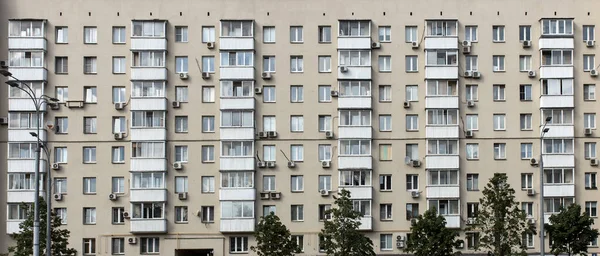 モスクワ ロシア 2021年6月15日 モスクワ ロシアの中心部にある新しいArbat Streetの住宅地と建物 — ストック写真