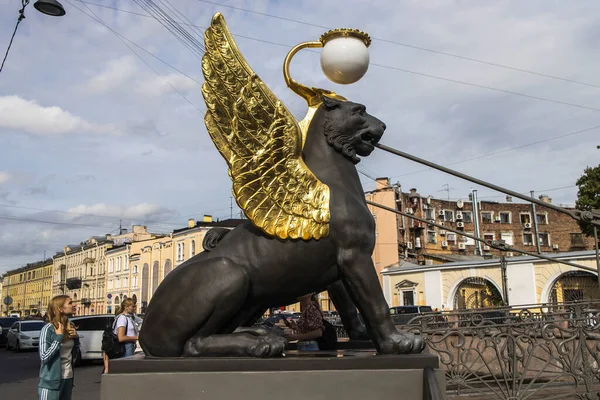 Saint Petersburg Russia August 2021 Sculptures Winged Sphinxes Bank Bridge — Stock Photo, Image