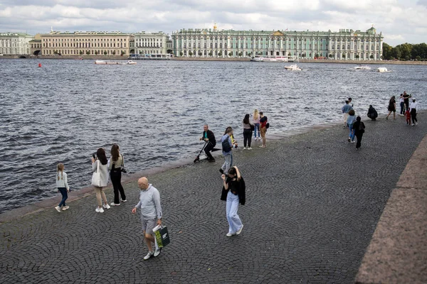 Sankt Petersburg Rosja Września 2021 Widok Wyspy Wasiliewskiej Wału Pałacowego — Zdjęcie stockowe