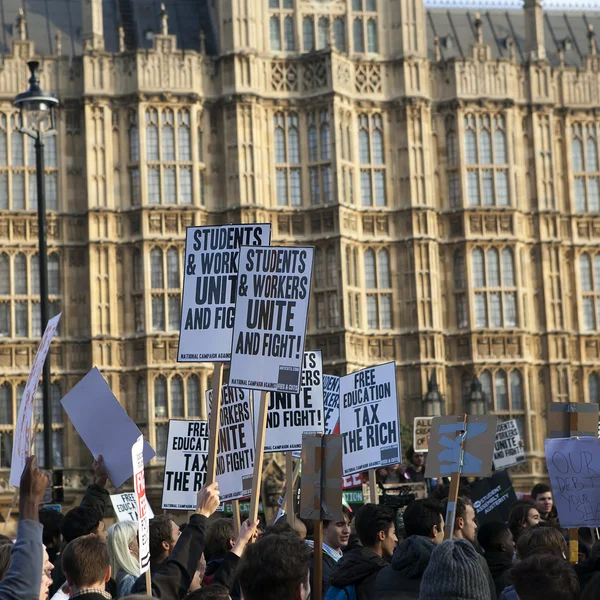 Studenten protestieren in London — Stockfoto