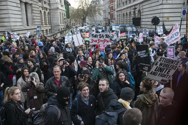 Estudiantes protestan en Londres — Foto de Stock