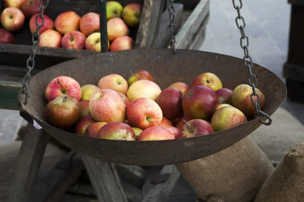 Pesage des pommes — Photo