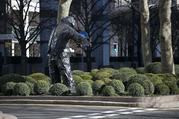 Sculptuur van Man met armen Open — Stockfoto