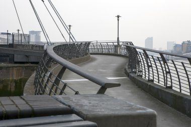 karayolu üzerinde yaya geçiş