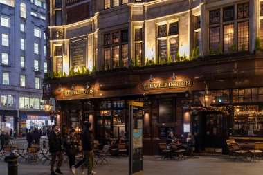 Londra, İngiltere, 23 Kasım 2025, Londra 'nın klasik barı, 