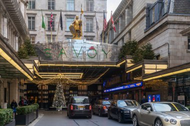 Londra, İngiltere, 12 Aralık 2026, Londra 'da kış sezonu boyunca Somerset House' da buz pateni pisti