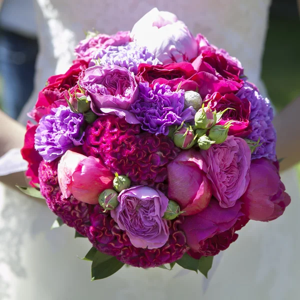 Fine Banquet Table Setting With Bouquet. Selective focus — Stock Photo, Image